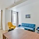 Guestready -- Spacious Corner Apartment Opera District